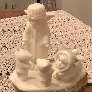 Adorable porcelain snow babies figurine by Russ